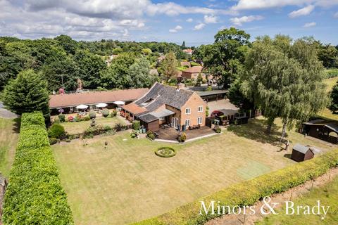7 bedroom barn conversion for sale, Beccles Road, Fritton