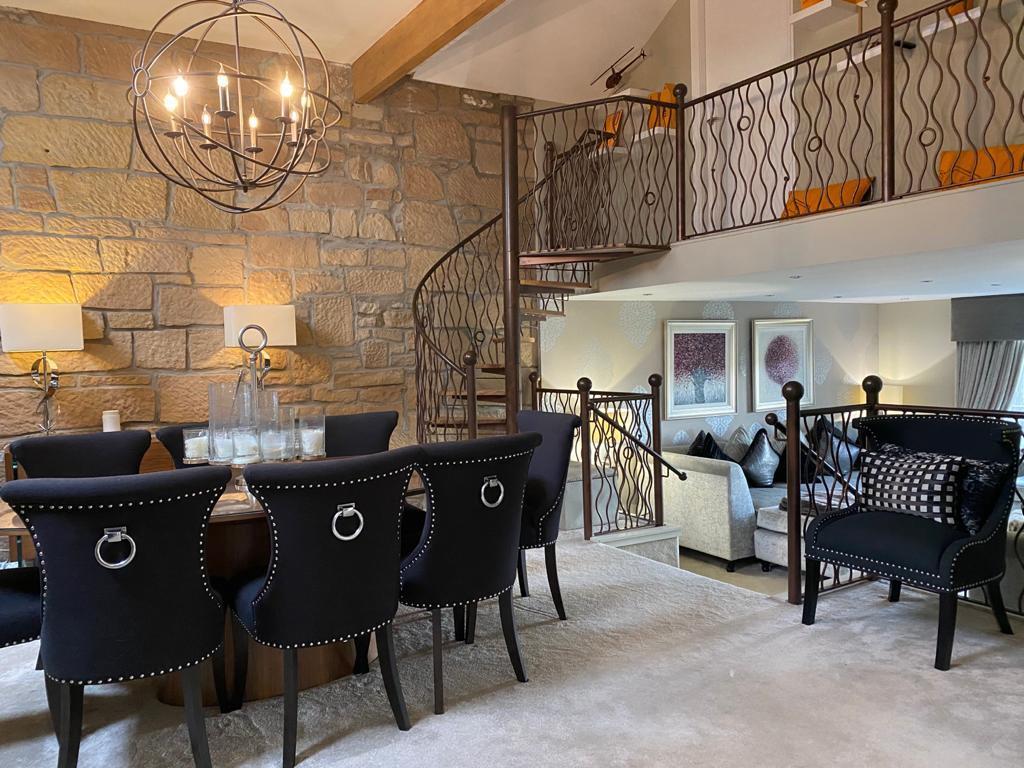Dining Lounge