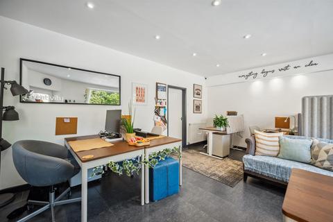 2 bedroom end of terrace house for sale, Bank Road, Matlock DE4