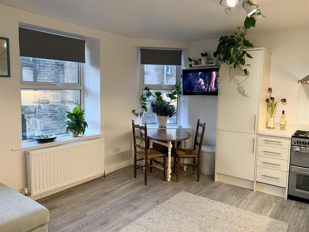 Dining area.JPG