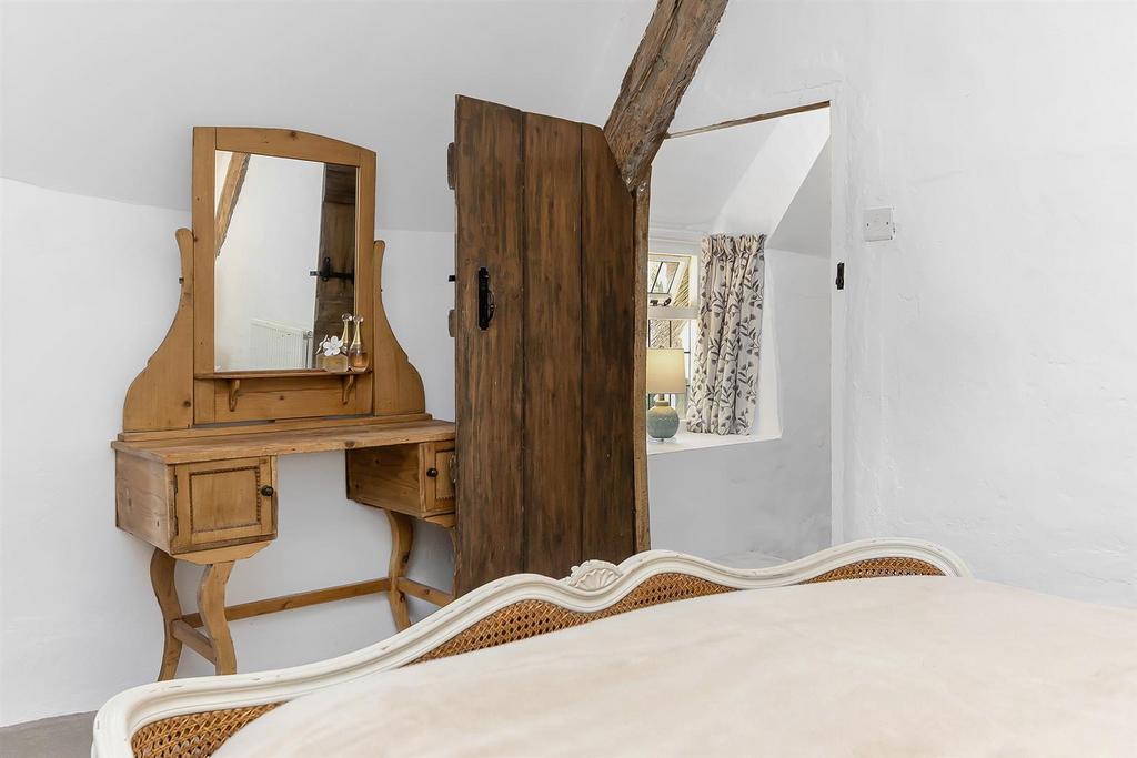 17 Bedroom One.jpg