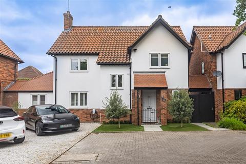 92 Coopersale Common, Coopersale, Epping, CM16 7QU