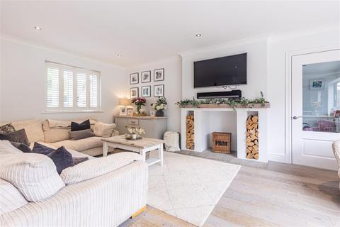 92 Coopersale Common, Coopersale, Epping, CM16 7QU