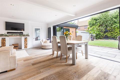 92 Coopersale Common, Coopersale, Epping, CM16 7QU