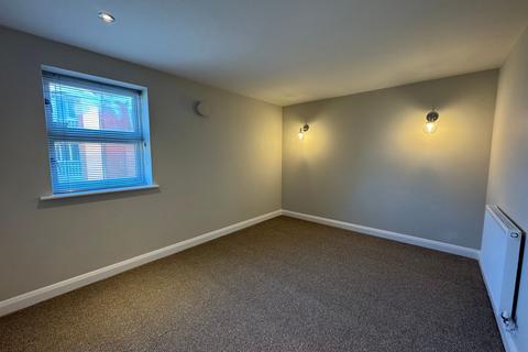 2 bedroom apartment to rent, Consort Place, Albert Road, B79 7JY