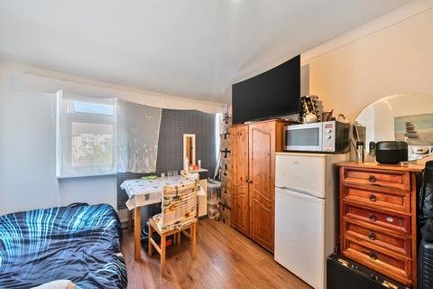 3 bedroom terraced house for sale, Rosemead Avenue, Mitcham