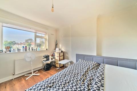 3 bedroom terraced house for sale, Rosemead Avenue, Mitcham