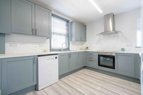 undefined, Large room with ensuite, 22 Yarborough Road