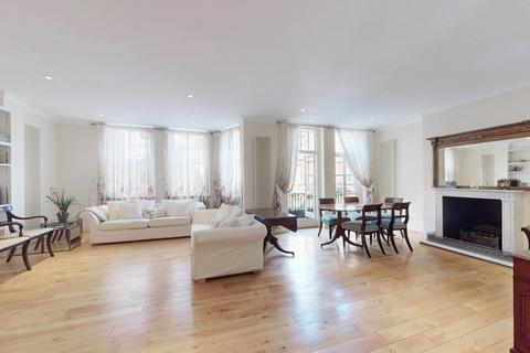 3 bedroom apartment for sale, Cheyne Court, London, SW3