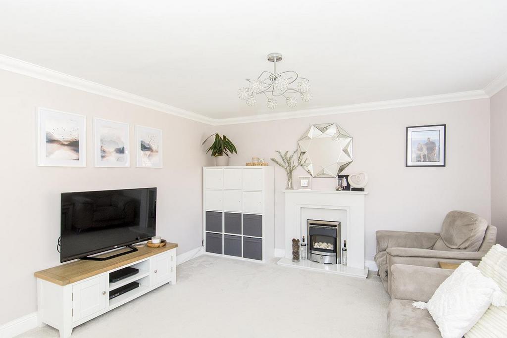Lounge Photo 2
