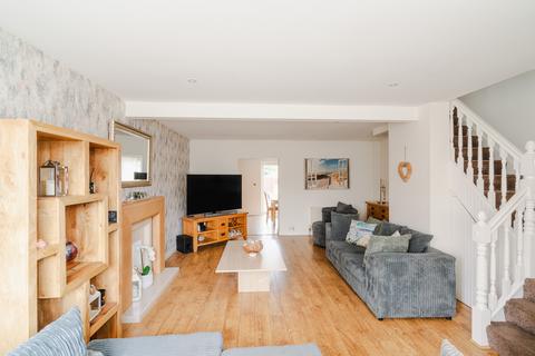 25 Hunters Way, Bristol, BS34 7EP