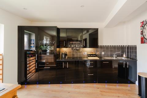 25 Hunters Way, Bristol, BS34 7EP