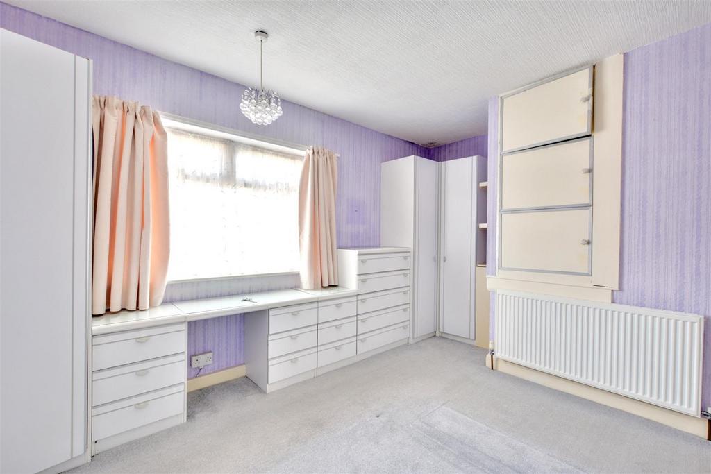 Bedroom 1 3.jpeg