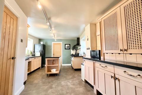 4 bedroom detached house for sale, High Street, Stoke-On-Trent ST11
