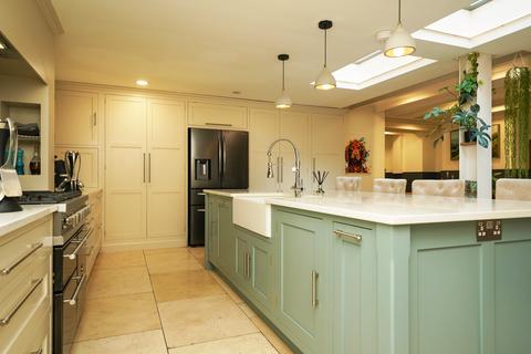 5 bedroom detached house for sale, Leckhampton High School Catchment