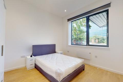 1 bedroom ground floor flat to rent, Riverbank Way