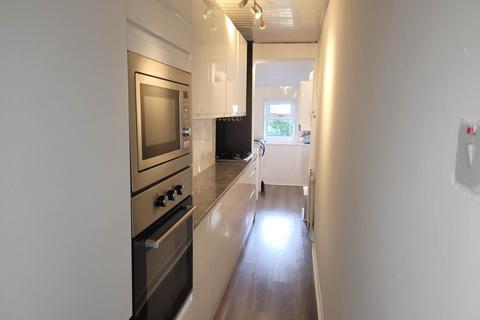 2 bedroom flat to rent, Fullerton Street, Kilmarnock