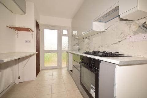 3 bedroom terraced house to rent, Beaumont Drive Northfleet DA11