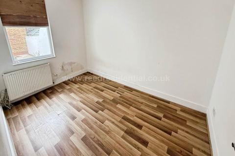 76a Hamlet Road, Southend-on-sea, SS1 1HH