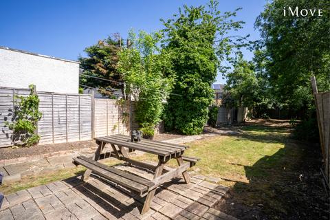 2 bedroom flat for sale, Oliver Avenue, London SE25