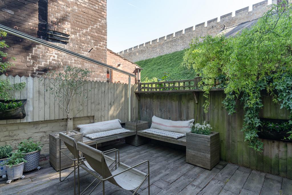 284893 - Hilton Lodge Union Road High Res-7.jpg