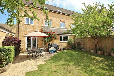 6 Cherry Tree Court, Witney, OX28 1GQ