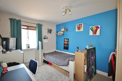 6 Cherry Tree Court, Witney, OX28 1GQ