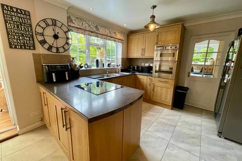 9 Thornage Close, Luton, LU2 7AT