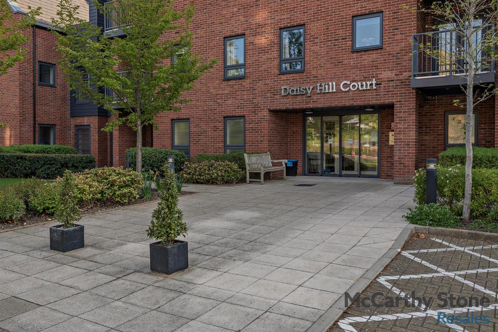 8646317-exterior03-800.jpg