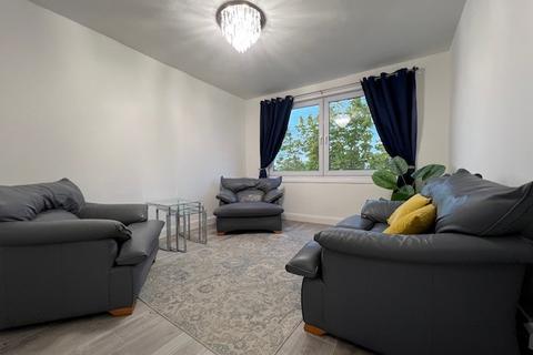3 bedroom flat to rent, Bankhead Road, Bucksburn, Aberdeen, AB21