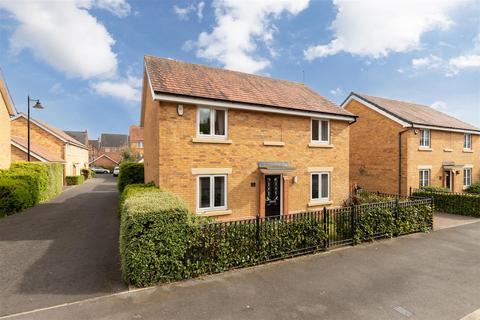 4 bedroom detached house for sale, Barmoor Drive, Great Park, NE3