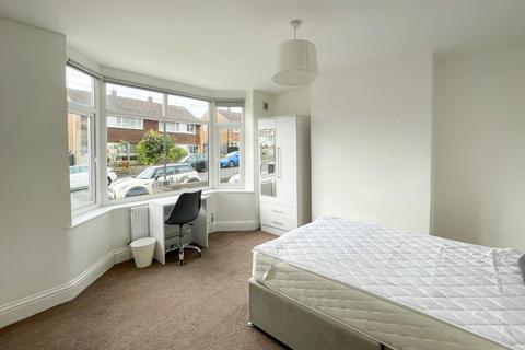 8 Ashdene Avenue, Bristol, BS5 6QH