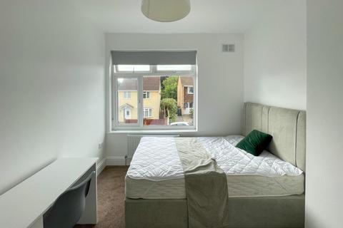8 Ashdene Avenue, Bristol, BS5 6QH