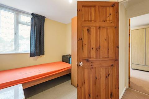 4 bedroom end of terrace house for sale, Basingstoke,  Hampshire,  RG21