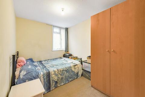 4 bedroom end of terrace house for sale, Basingstoke,  Hampshire,  RG21