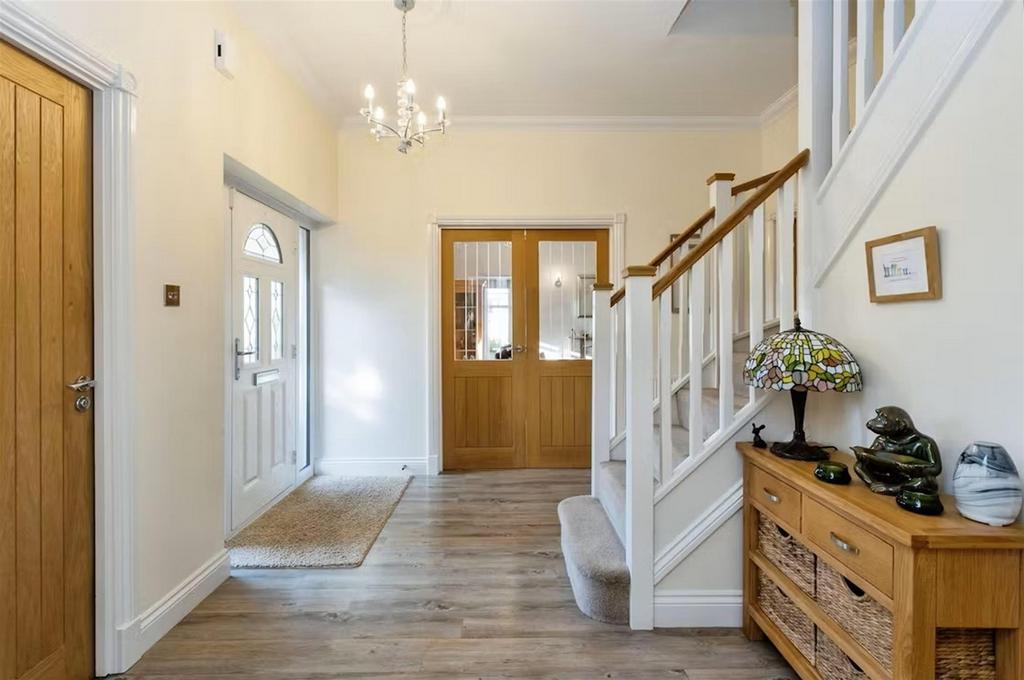 V Entrance Hall