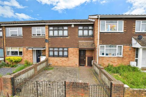 10 Ongar Way, Rainham, RM13 7TS