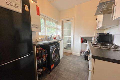 2 bedroom semi-detached bungalow for sale, Malins Road, Wolverhampton WV4