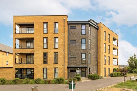 2 bedroom flat to rent, Tala Close, Surbiton KT6