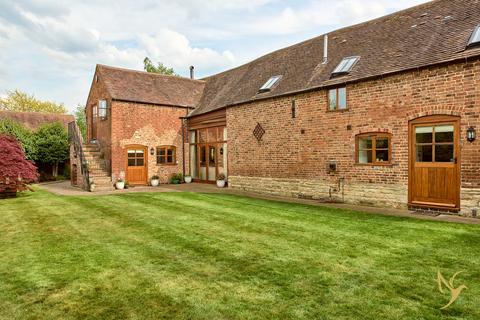 undefined, Tewkesbury GL20