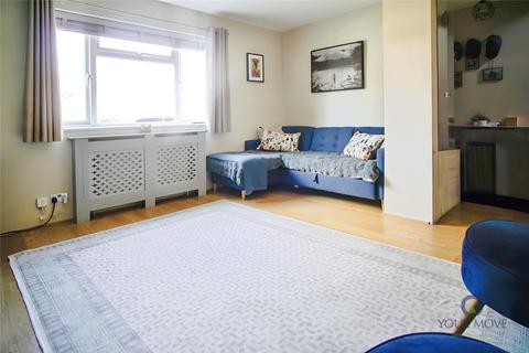 39 Hazel Drive, Erith, DA8 2LU
