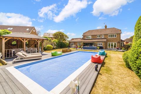 18 Beechfield, Banstead, SM7 3RG