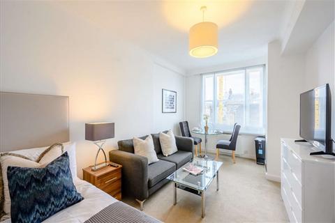Studio to rent, Hill Street, Westminster, W1J
