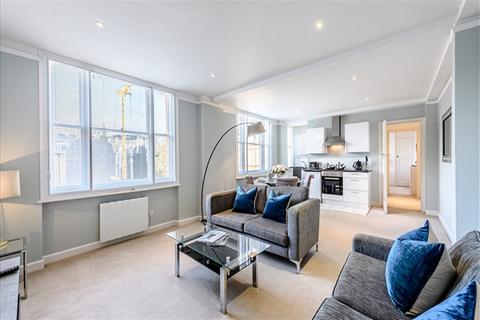 Studio to rent, Hill Street, Westminster, W1J