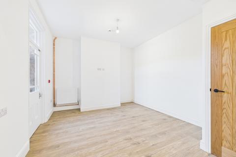 6 bedroom house to rent, St. Michaels Square, Gloucester, Gloucestershire, GL1