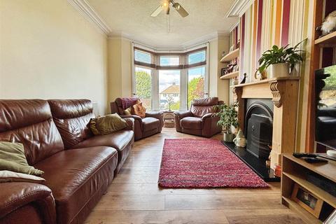 15 Norman Lane, Bradford, BD2 2LB