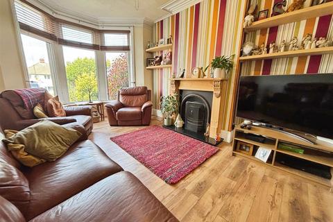 15 Norman Lane, Bradford, BD2 2LB