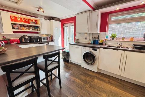 15 Norman Lane, Bradford, BD2 2LB