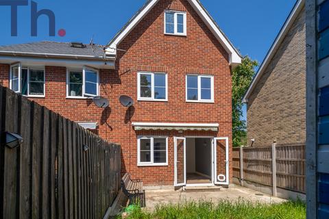 4 bedroom semi-detached house for sale, The Avenue, Totland Bay PO39