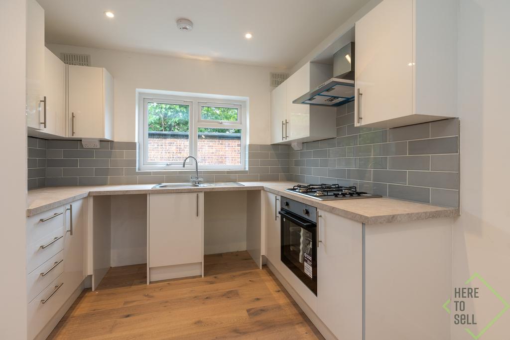 Pembroke Road, London , N10 2 HT-25 (5)
